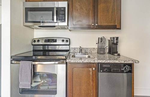 Northwest Portland Apartment | Landing at Pearl Studios - Studio in Northwest Portland