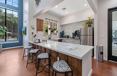 George Bush Park/Eldridge Apartment | Landing at Phillips Pass - 1 Bedroom in Westside