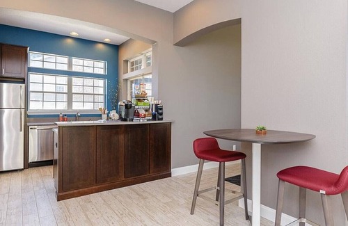 Ballwin Apartment | Landing at Reflection Cove Apartments - 1 Bedroom in Town And Country