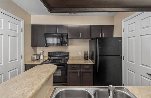Ballwin Apartment | Landing at Reflection Cove Apartments - 1 Bedroom in Town And Country