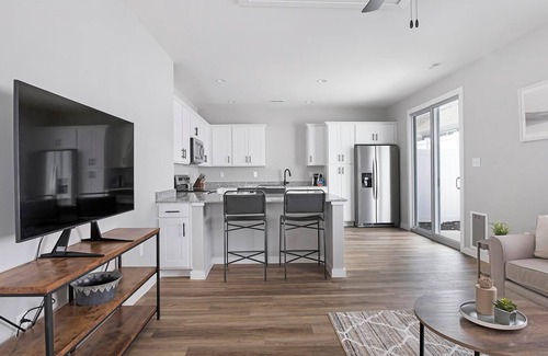 Madison Apartment | Landing at Sanctuary at Indian Creek - 2 Bedroo.