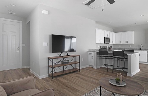 Madison Apartment | Landing at Sanctuary at Indian Creek - 2 Bedroo.