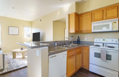 Rancho Cucamonga Apartment | Landing at Terraza Del Sol - 2 Bedrooms in Downtown Rancho Cucamonga