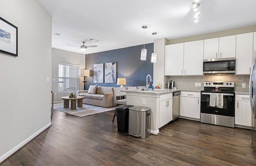 Stone Oak Apartment | Landing at The Abbey at Sonterra - 1 Bedroom in Stone Oak