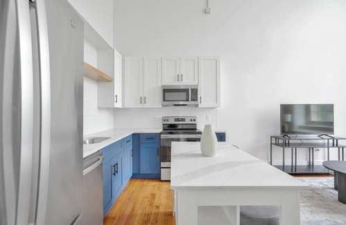 Sans Souci Apartment | Landing at The American Spinning Mill - 1 Bedro.