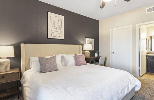 Brooks City Base Apartment | Landing at The Anderson at Brooks - 1 Bedroom in Stinson Airport Vicinity