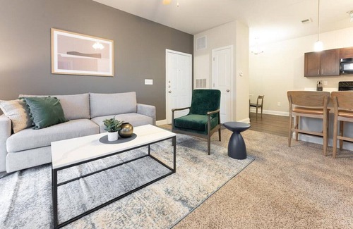 Johns Island Apartment | Landing at The Apartments at Shade Tree - 1 Bedroom in Downtown Charleston