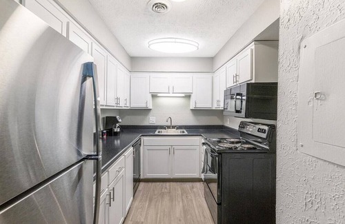 Hermitage Apartment | Landing at The Arbours of Hermitage - 3 Bedrooms in Downtown Hermitage