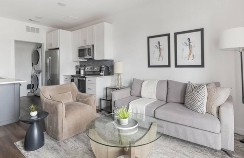 Austin Apartment | Landing at The Artesian at Bee Cave - 1 Bedroom.