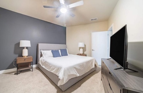 Beachwood Apartment | Landing at The Aster - 2 Bedrooms in Downtown Beachwood