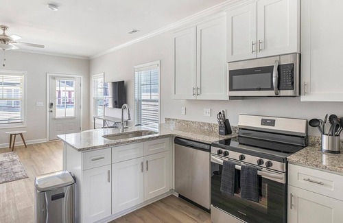Huntsville Apartment | Landing at The Cottages at Oak Grove Dairy - 1 .