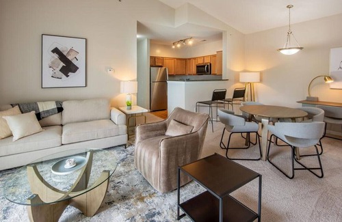 Ellicott City Apartment | Landing at The Elms at Montjoy - 2 Bedrooms in Downtown Ellicott City