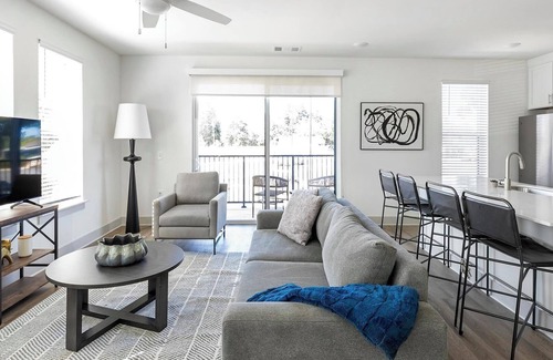 Huntsville Apartment | Landing at The Gallery - 2 Bedrooms in West Hun.