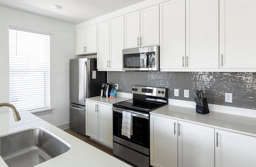 Huntsville Apartment | Landing at The Gallery - 2 Bedrooms in West Hun.