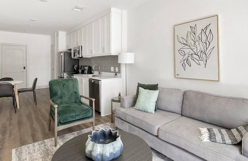 Huntsville Apartment | Landing at The Gallery - 1 Bedroom in West Hunt.