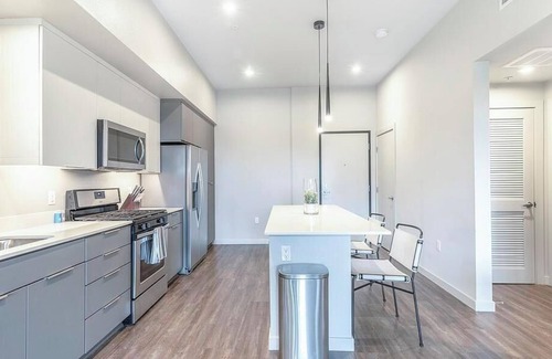 Platinum Triangle Apartment | Landing at The George - 1 Bedroom in Anaheim Resort