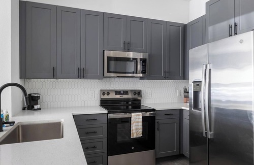 MLK Apartment | Landing at The Goodwin - 1 Bedroom in Mlk