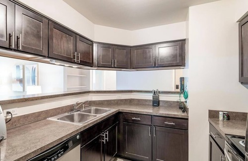 Chicago Apartment | Landing at The Green at Chevy Chase - 2 Bedrooms in Downtown Buffalo Grove