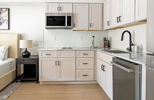 Northeast Raleigh Apartment | Landing at The Harrison - Studio in Northeast R.