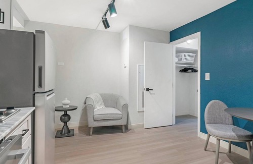 Northeast Raleigh Apartment | Landing at The Harrison - 1 Bedroom in Northeas.