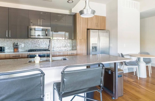 Houston Apartment | Landing at The Hayworth - 2 Bedrooms in Westside