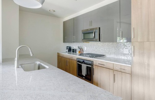 Houston Apartment | Landing at The Hayworth - 2 Bedrooms in Westside