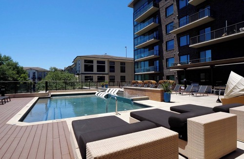 Houston Apartment | Landing at The Hayworth - 2 Bedrooms in Westside