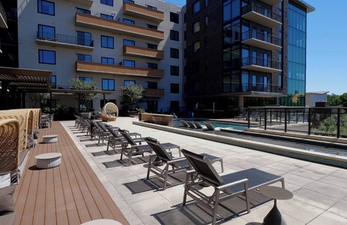 Houston Apartment | Landing at The Hayworth - 2 Bedrooms in Westside