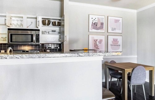Fort Worth Apartment | Landing at The Heights of Cityview - 1 Bedroom in Downtown Fort Worth