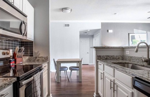 Fort Worth Apartment | Landing at The Heights of Cityview - 1 Bedroom in Downtown Fort Worth