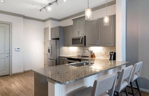 Garland Apartment | Landing at The Hendry - 1 Bedroom in Downtown Garland