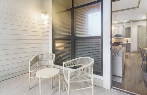 Garland Apartment | Landing at The Hendry - 1 Bedroom in Downtown Garland