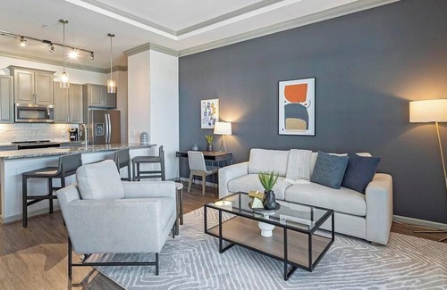 Garland Apartment | Landing at The Hendry - 1 Bedroom in Downtown Garland