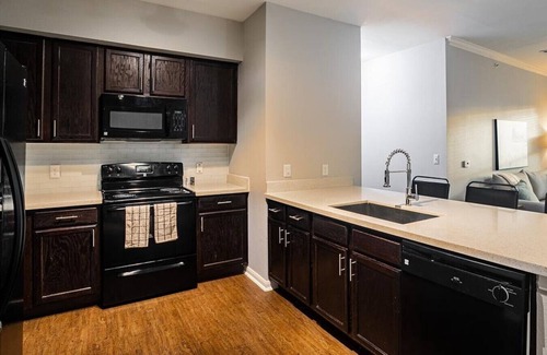 Atascocita Apartment | Landing at The Henry at Woodland Hills - 3 Bedrooms in Atascocita