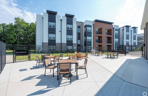 Cartersburg Apartment | Landing at The Landing - 2 Bedrooms in Clermont