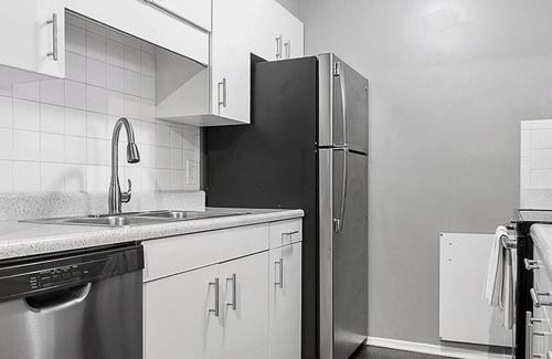 Downtown Dayton Apartment | Landing at The Landing - 1 Bedroom in East Dayton