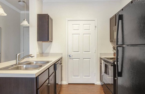 Spring Creek Apartment | Landing at The Lookout at Comanche Hill - 1 Bedroom in Woodstone