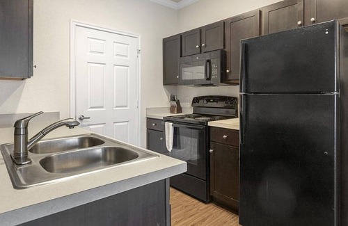 Spring Creek Apartment | Landing at The Lookout at Comanche Hill - 1 Bedroom in Woodstone