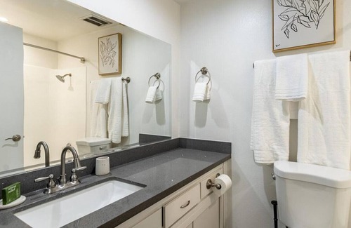 Baristo Apartment | Landing at The Modern Cactus Apartments - 2 Bedrooms in Baristo