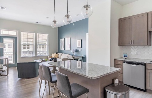 Wilmington Apartment | Landing at The Parker Leland - 2 Bedrooms in Do.
