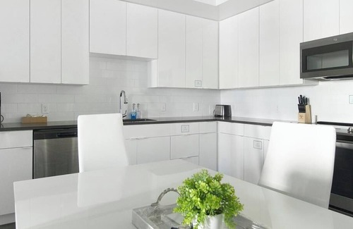 Port Tampa City Apartment | Landing at The Pointe on Westshore - 2 Bedrooms in Port Tampa City