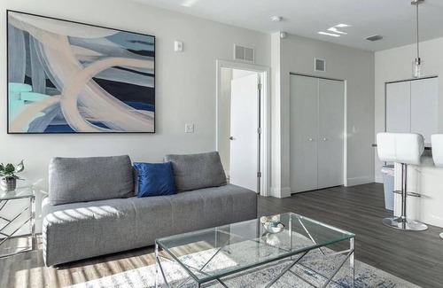 Port Tampa City Apartment | Landing at The Pointe on Westshore - 2 Bedrooms in Port Tampa City
