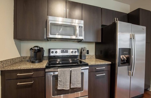 Downtown Baltimore Apartment | Landing at The Porter Brewers Hill - 1 Bedroom in Highlandtown