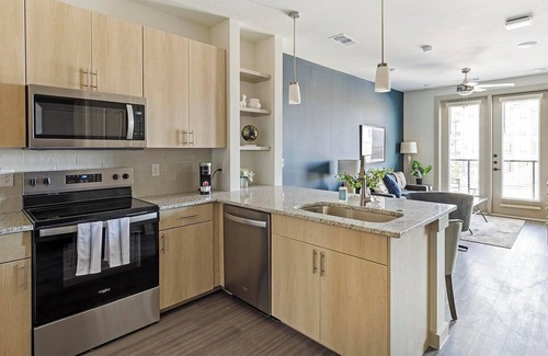 Anna Apartment | Landing at The Quinn - Studio in Anna