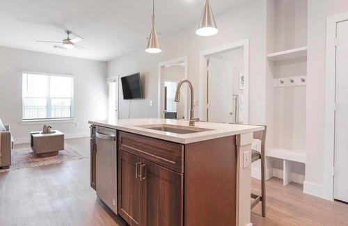 Seguin Apartment | Landing at The Virginia - 1 Bedroom in Seguin