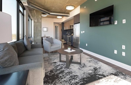 Baileys Crossroads Apartment | Landing at Three Collective - 2 Bedrooms in Fal.