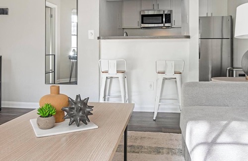 Sunbeam Apartment | Landing at Timberwalk at Mandarin - 1 Bedroom i.