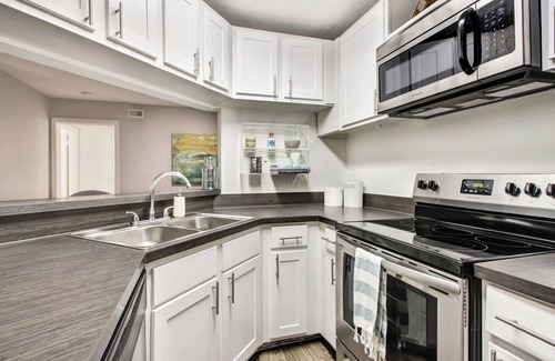 Sunbeam Apartment | Landing at Timberwalk at Mandarin - 1 Bedroom i.