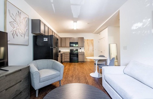 Church Hill Apartment | Landing at Vida East - 1 Bedroom in Church Hill