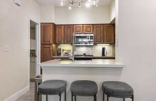 Energy Corridor Apartment | Landing at Village on Memorial Townhomes - 1 Bedroom in Energy Corridor